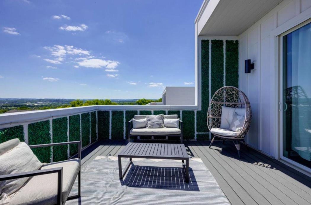 Luxury Four-Story Home, Rooftop Deck With Views, Pingpong! Sleeps 12! Nashville Exterior foto